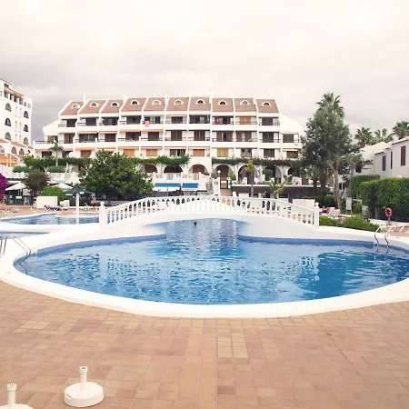 펜션 2 Min Walk To - Private Solarium 아데제