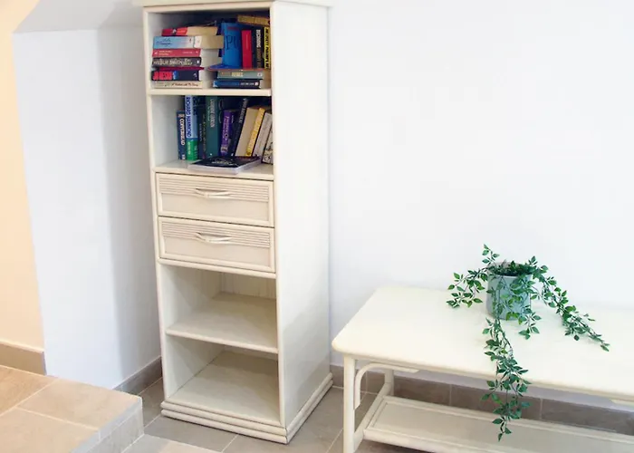 Будинок відпочинку 2 Min Walk To - Private Solarium Адехе