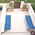 Будинок відпочинку 2 Min Walk To - Private Solarium Адехе
