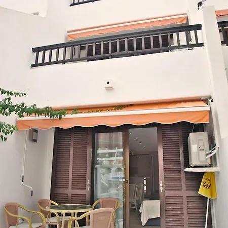 Holiday home 2 Min Walk To - Private Solarium *